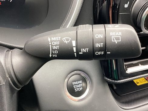 Used 2025 Toyota Highlander XSE AWD/4WD image 26