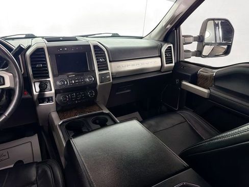 Used 2019 Ford F250 Lariat w/ Snow Plow Prep Package AWD/4WD image 22