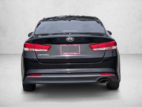 Used 2018 Kia Optima LX w/ 17" Alloy Wheels Package image 7