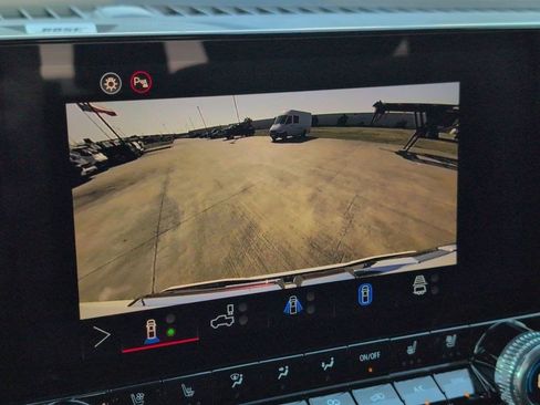 New 2026 GMC Canyon AT4 w/ Technology Plus Package image 9