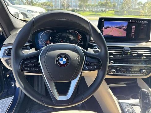 Certified 2022 BMW 540i w/ Premium Package image 31