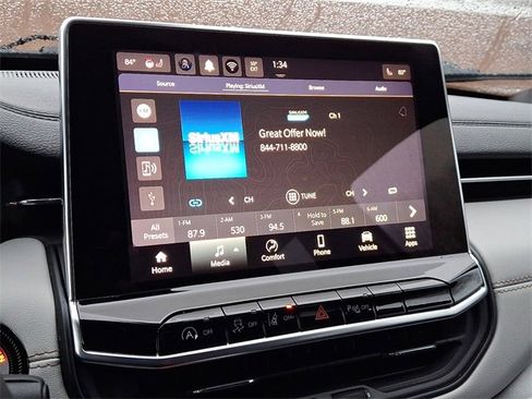 Used 2024 Jeep Compass Limited image 16