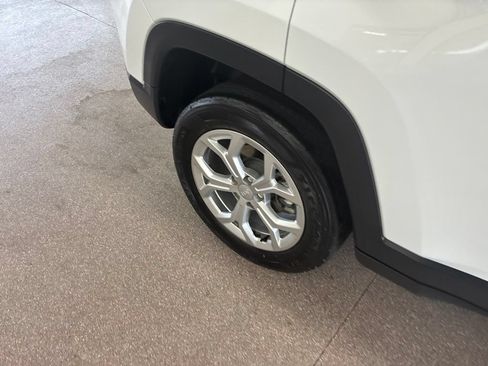 Used 2024 Jeep Compass Sport AWD/4WD image 25