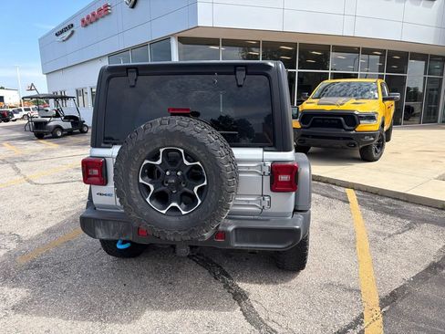 Used 2022 Jeep Wrangler Unlimited Rubicon 4xe AWD/4WD image 6