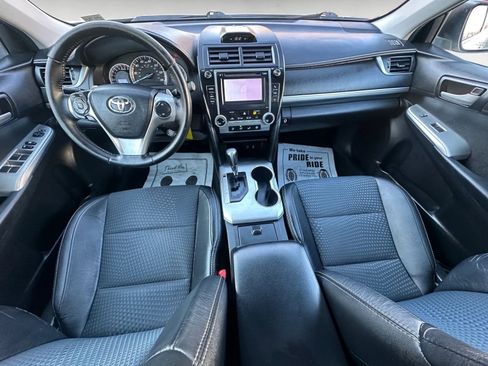 Used 2014 Toyota Camry SE image 10