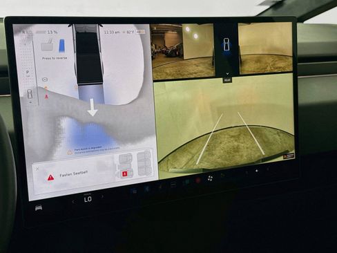Used 2024 Tesla Cybertruck AWD Crew Cab image 18