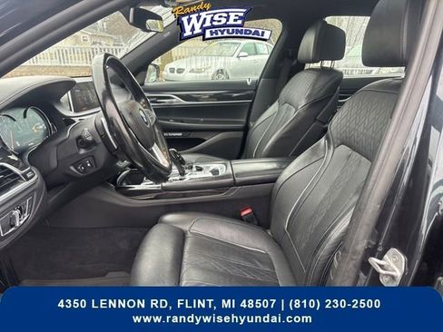 Used 2017 BMW 750i xDrive image 12