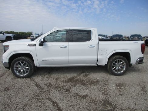 New 2026 GMC Sierra 1500 SLT w/ SLT Convenience Package image 10