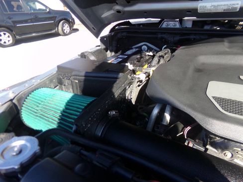 Used 2017 Jeep Wrangler Unlimited Sahara image 38