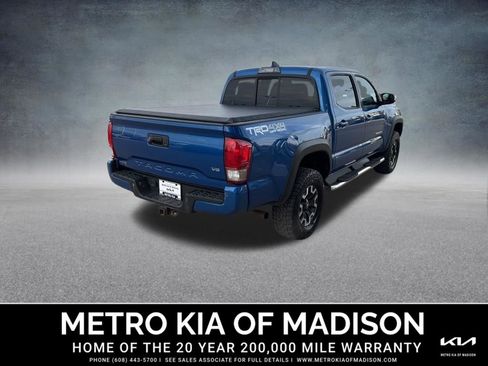 Used 2016 Toyota Tacoma TRD Off-Road w/ Premium & Technology Package image 6