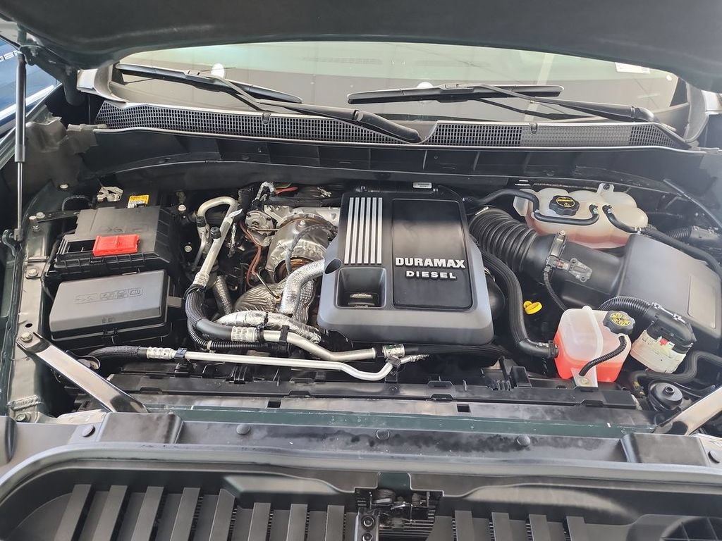 Certified 2025 Chevrolet Silverado 1500 LTZ w/ LTZ Premium Package AWD/4WD image 30