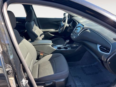 Used 2023 Chevrolet Malibu LT FWD image 15