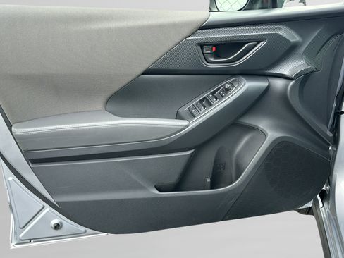 Certified 2025 Subaru Crosstrek 2.0i Premium image 22