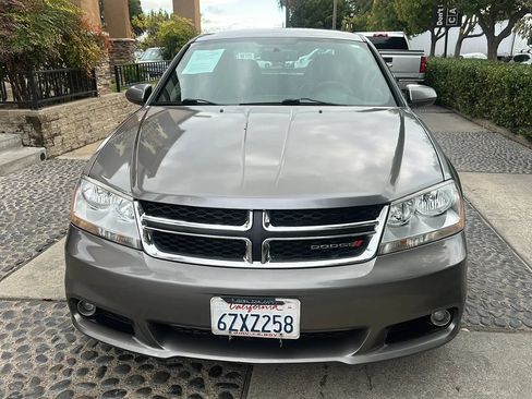 Used 2013 Dodge Avenger SXT FWD image 2