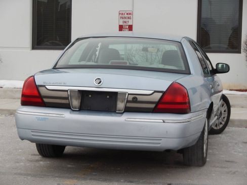 Used 2006 Mercury Grand Marquis GS RWD image 13