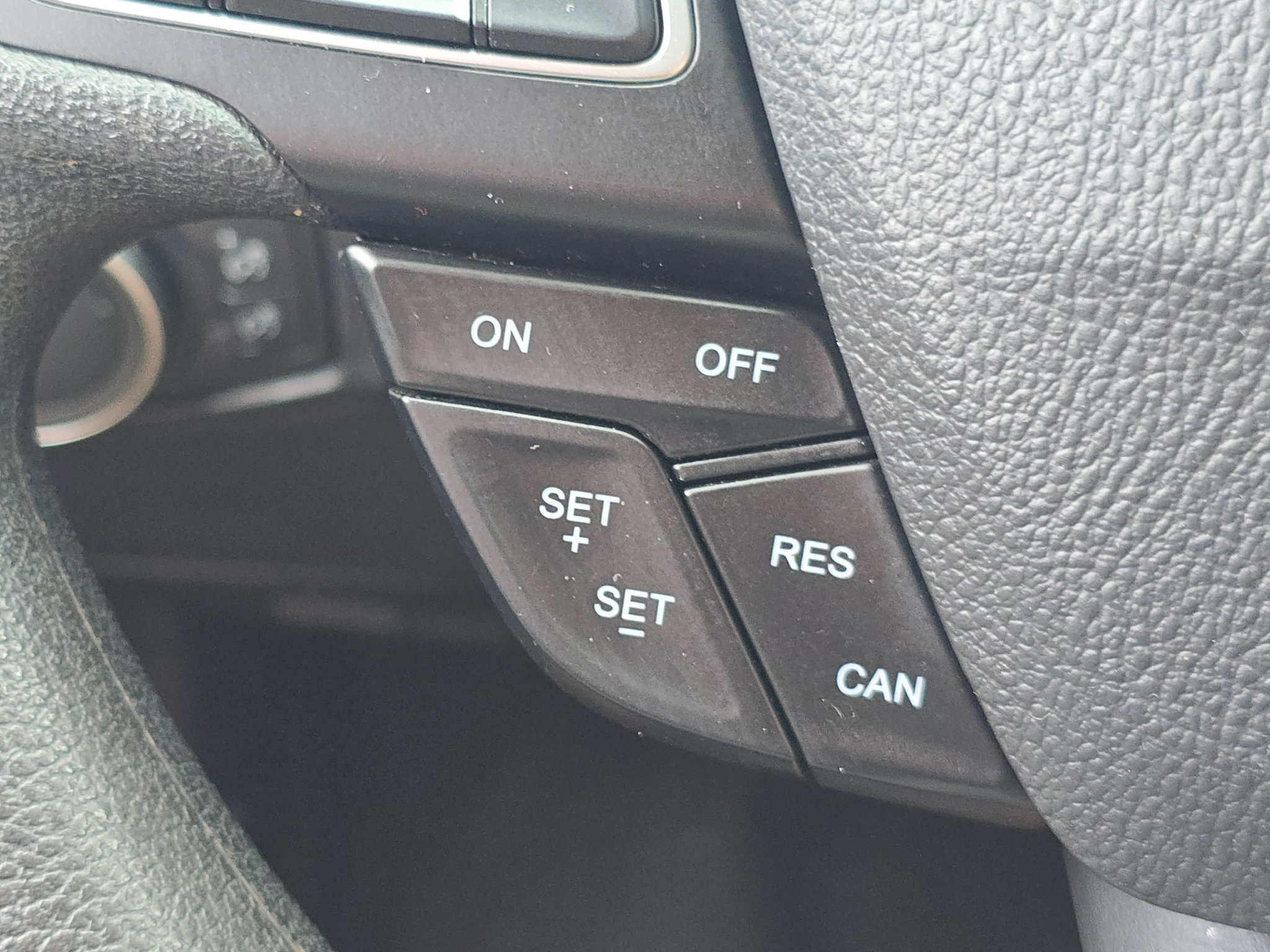 Used 2018 Ford Focus SE FWD image 17