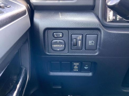 Used 2023 Toyota 4Runner SR5 Premium w/ Moonroof Package RWD image 33