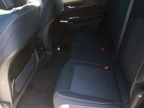 Used 2024 Jeep Grand Cherokee Laredo AWD/4WD image 15
