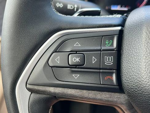 Used 2024 Jeep Grand Cherokee Limited w/ Luxury Tech Group II AWD/4WD image 22