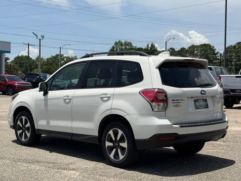 Used 2018 Subaru Forester 2.5i Premium AWD/4WD image 8
