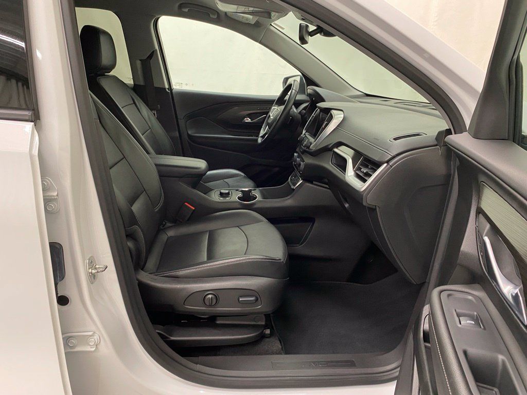 Used 2024 GMC Terrain SLT AWD/4WD image 15