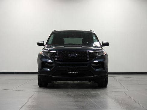 Used 2023 Ford Explorer XLT image 9