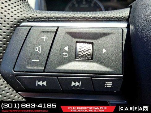 New 2025 Mitsubishi Outlander SE image 16