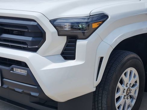 Used 2025 Toyota Tacoma SR5 RWD image 8