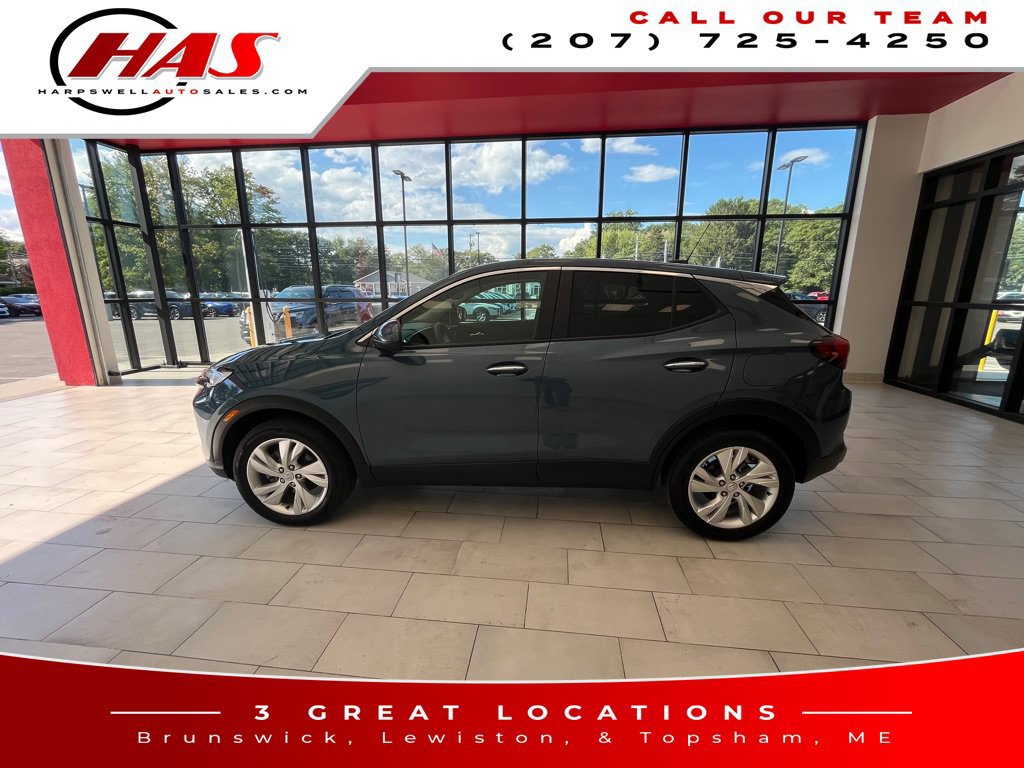 Used 2025 Buick Encore GX Preferred w/ Comfort Package AWD/4WD image 3