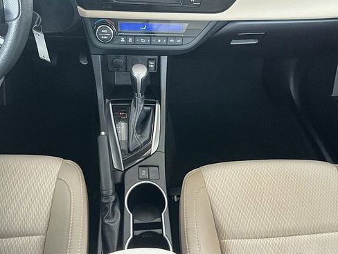 Used 2016 Toyota Corolla LE FWD image 23