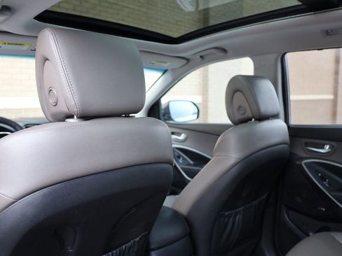 Used 2017 Hyundai Santa Fe FWD w/ SE Ultimate Tech Package 03 image 21