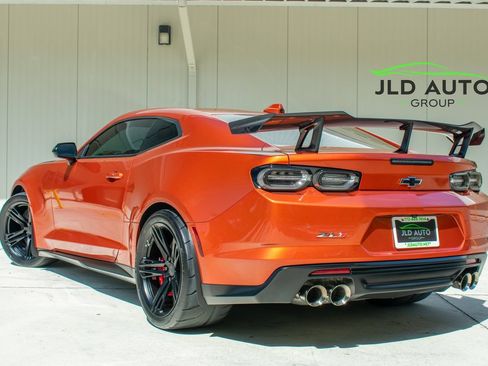 Used 2022 Chevrolet Camaro ZL1 RWD image 4