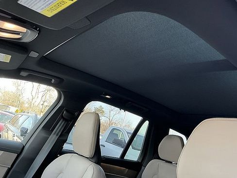 New 2026 Volvo XC90 T8 Ultra w/ Protection Package Premier image 17