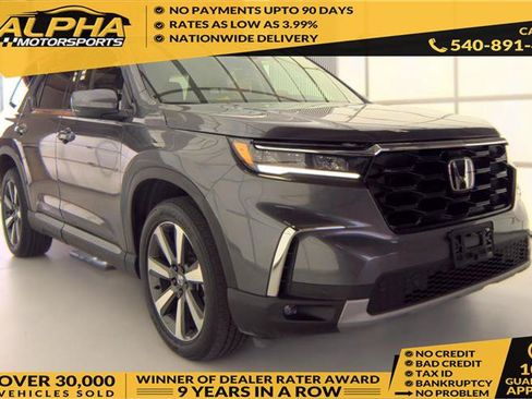 Used 2023 Honda Pilot Touring image 1