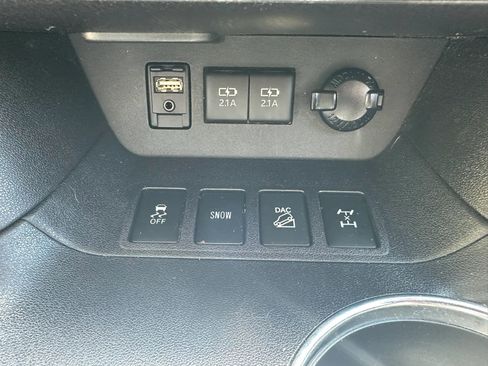 Used 2018 Toyota Highlander Plus w/ Protection Package #3 AWD/4WD image 27