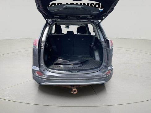 Used 2017 Toyota RAV4 XLE w/ Premium Special Value Package AWD/4WD image 9