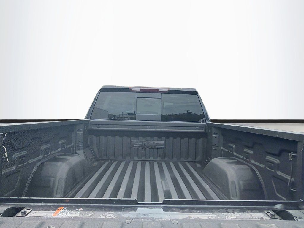 Used 2025 GMC Sierra 1500 SLT w/ SLT Premium Plus Package AWD/4WD image 28