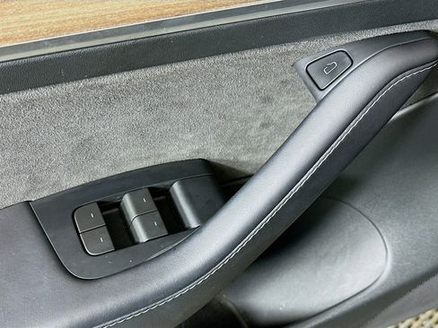 Used 2023 Tesla Model 3 Standard Range RWD image 15