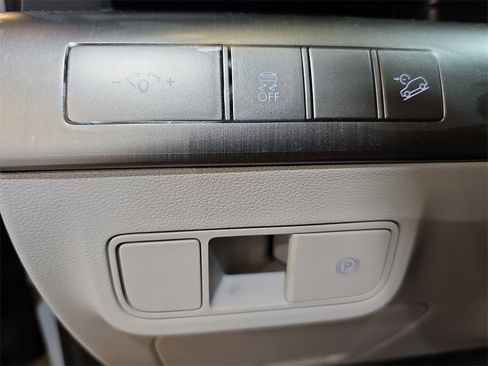 New 2026 Hyundai Kona SEL Premium image 24