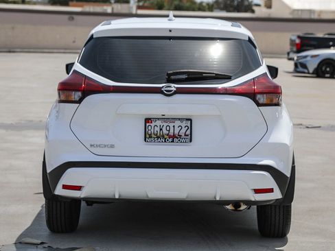 Used 2024 Nissan Kicks S FWD image 6