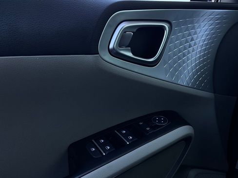 Used 2025 Kia Soul LX w/ LX Technology Package image 19