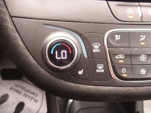 Used 2024 Chevrolet Malibu LT FWD image 25