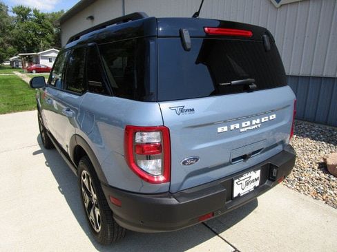 Used 2024 Ford Bronco Sport Outer Banks w/ Tech Package AWD/4WD image 5