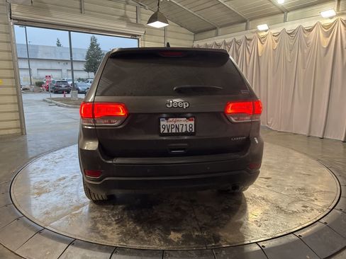 Used 2018 Jeep Grand Cherokee Laredo image 6