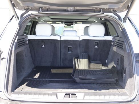 Certified 2025 Land Rover Range Rover Sport AWD/4WD image 27