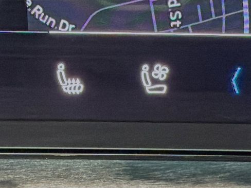 Certified 2025 Audi Q5 Prestige image 22