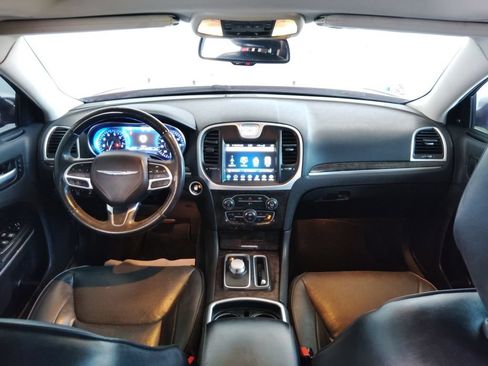 Used 2020 Chrysler 300 Limited RWD image 26