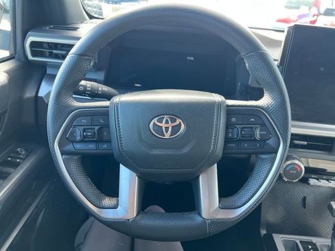 Used 2025 Toyota Tacoma TRD Sport image 17