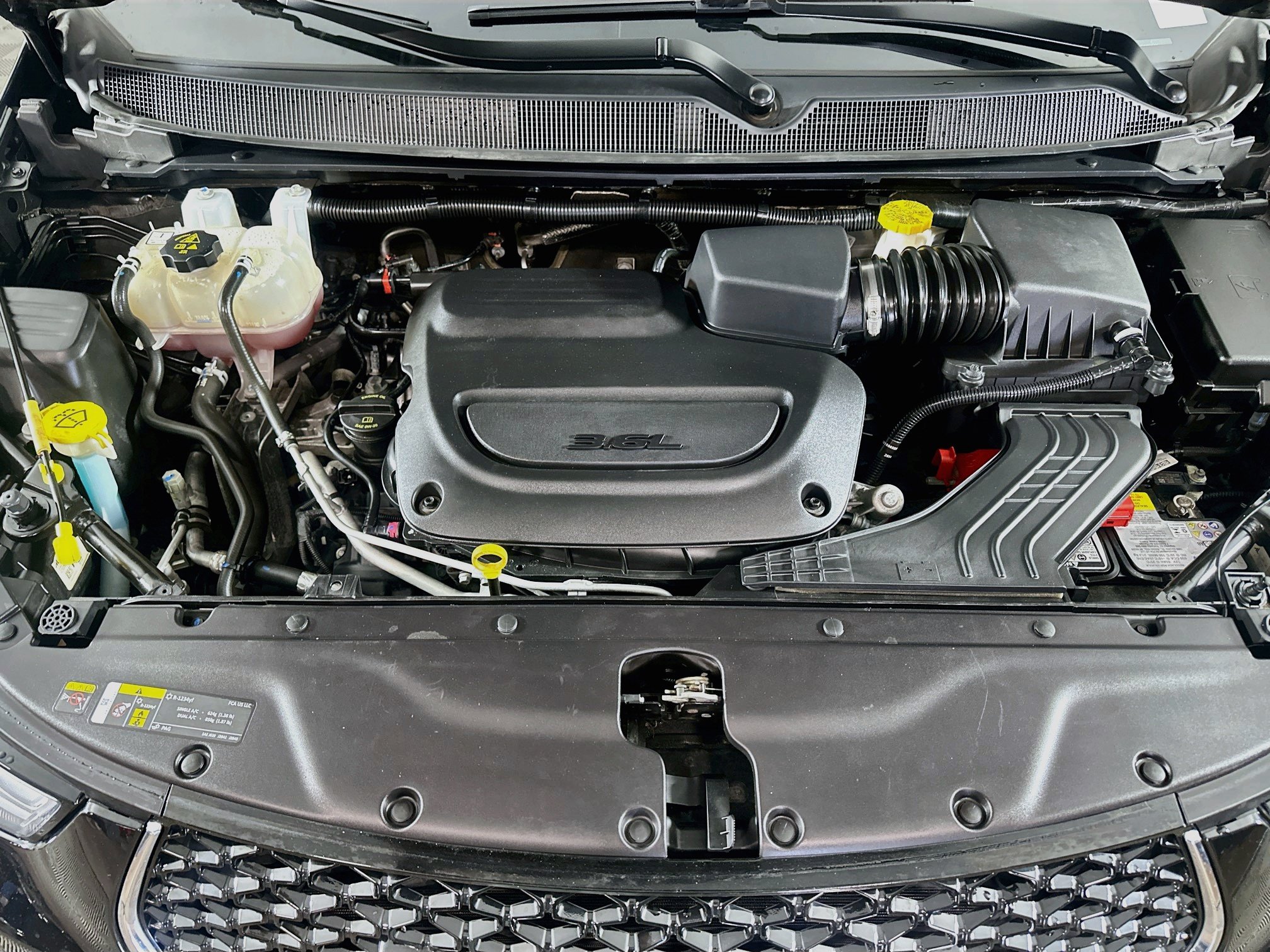 Used 2025 Chrysler Pacifica Select FWD image 33