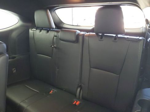 Used 2024 Toyota Highlander XSE FWD image 14